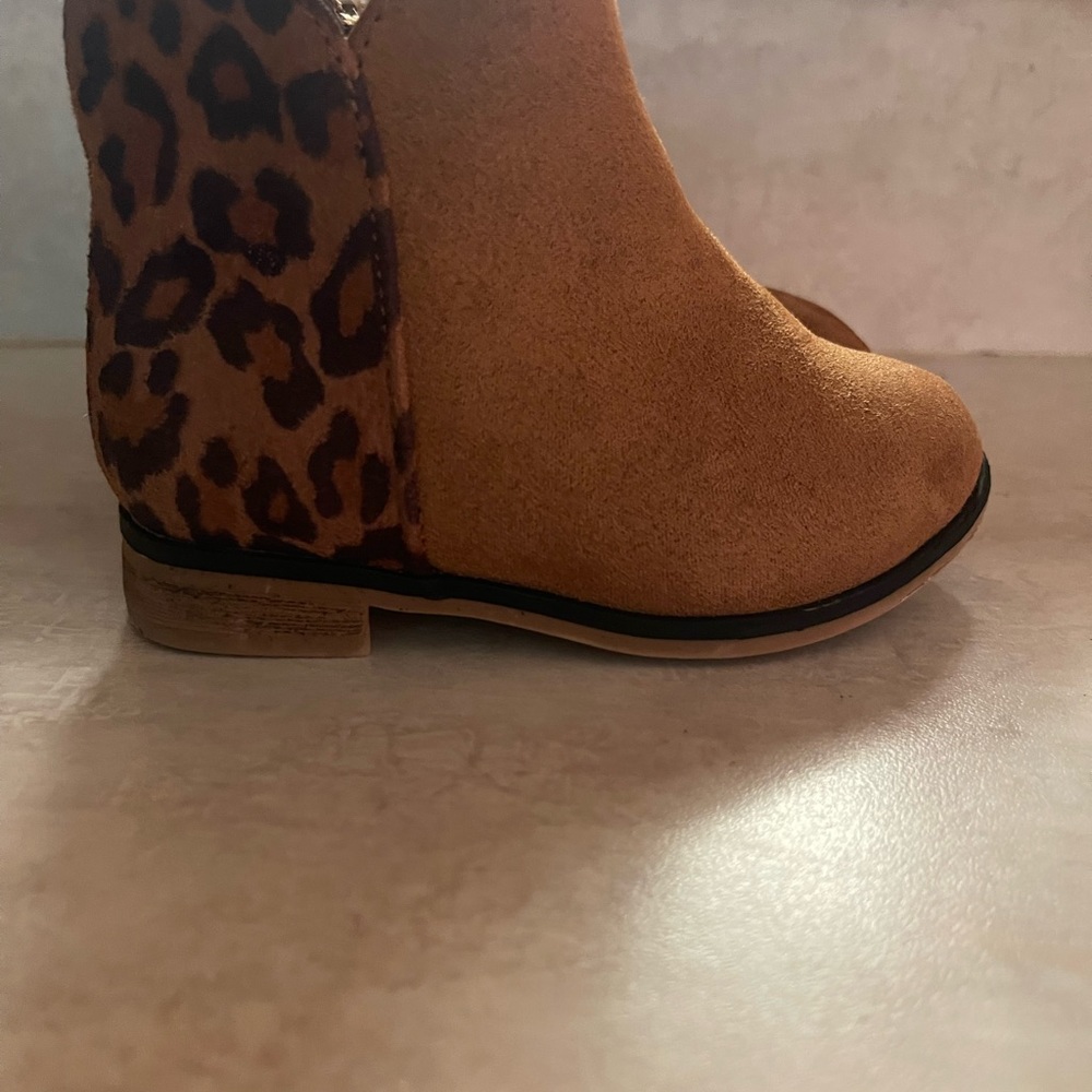 Cat and jack boots cheetah print